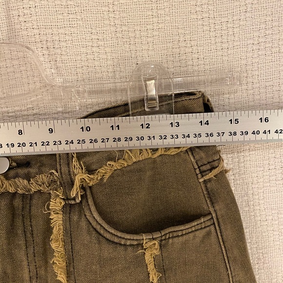 Grunge Style Skirt - Picture 4 of 5